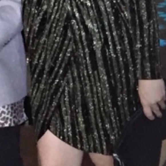 Calvin Klein gold and black long sleeve dress - Picture 2 of 8